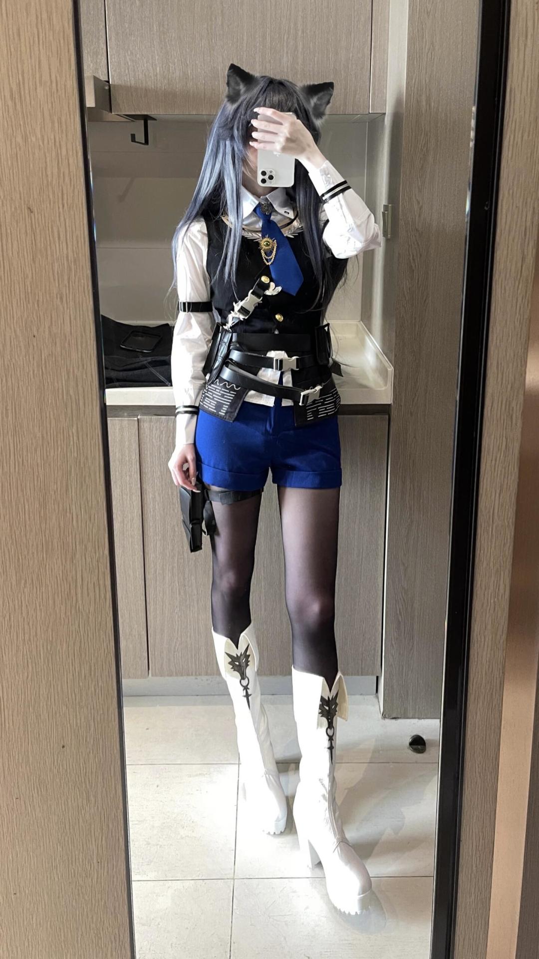 出一套德克萨斯cos要多少钱?衣服、假发、配件逐笔算账:200元能出,1000+不稀奇