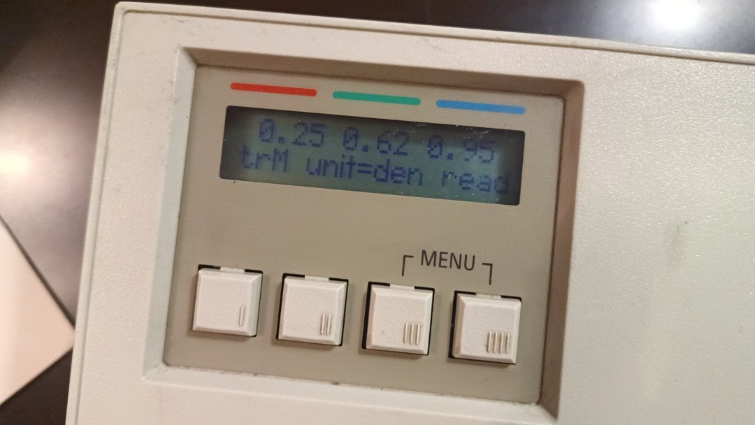 一次性还是可复用?第一台胶片机,先算清这笔账,再避这几个坑