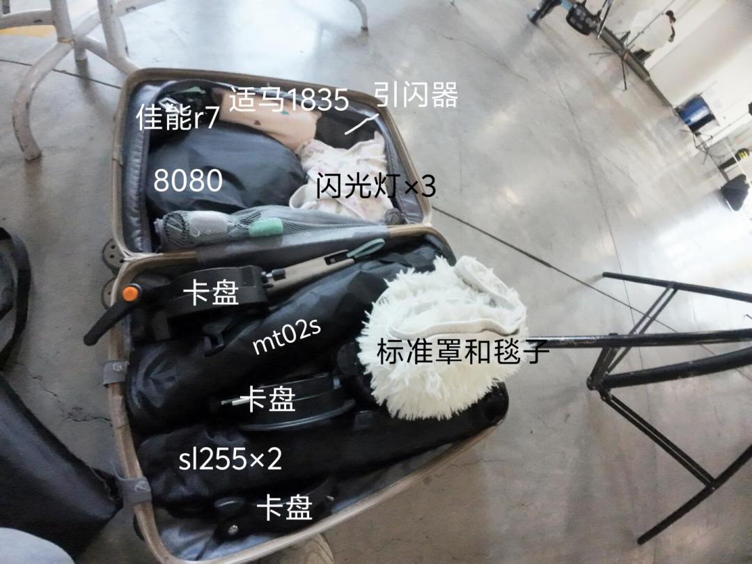 40元能约4张场照,220元却可能被冷半个月:国庆漫展约拍前,先把这5件事问清