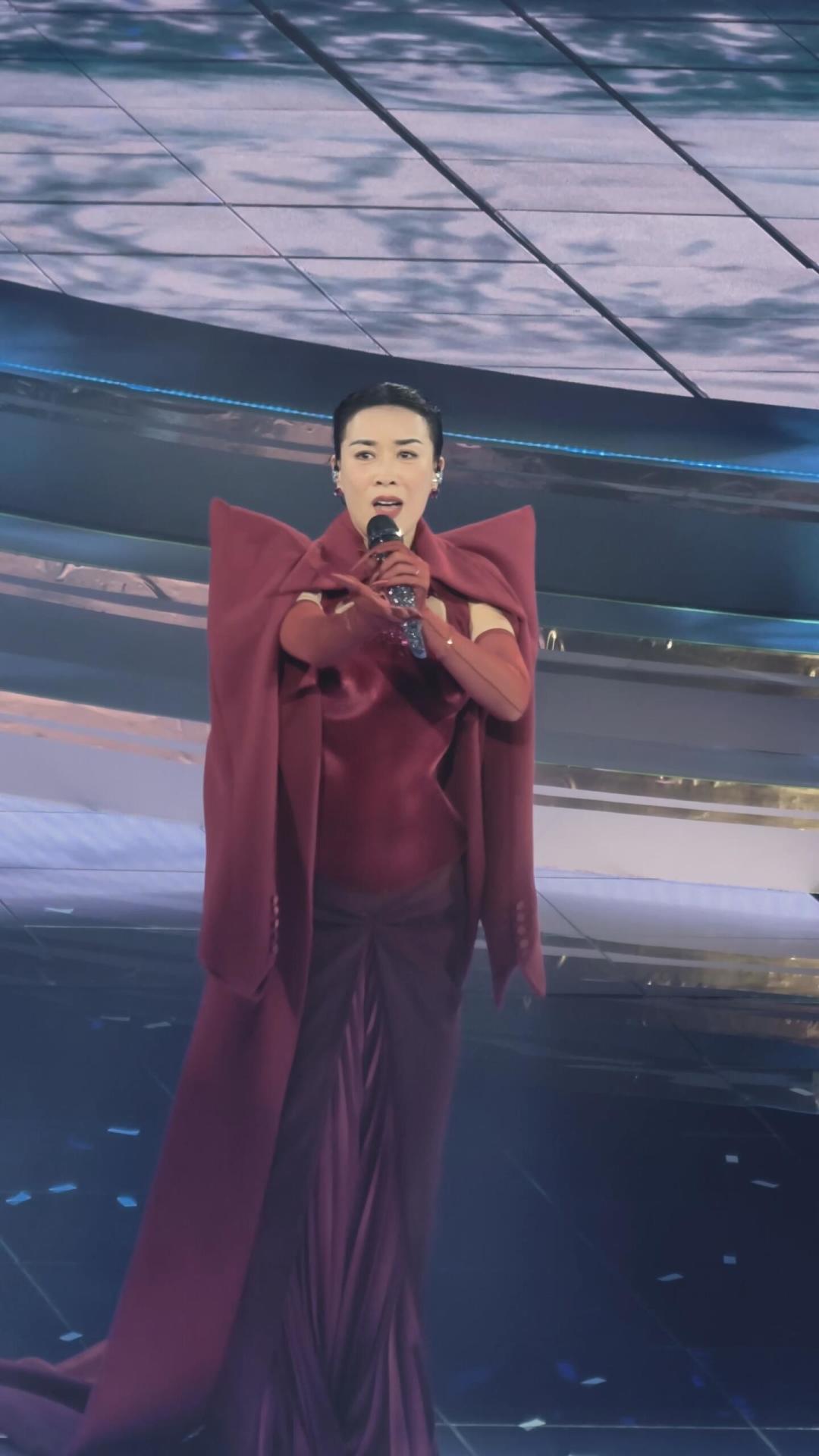 花少7“七老童心”那英演唱会重聚:4个实锤和2个别急着信的事