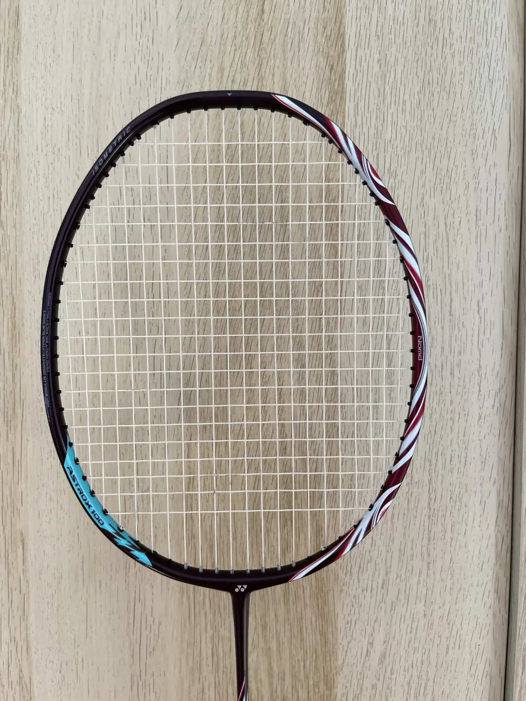 尤尼克斯2027新品集中曝光:“弓箭15”明年3月上、1000Z BP日限也排上了,但现款100ZZ已不到2000元,等吗?