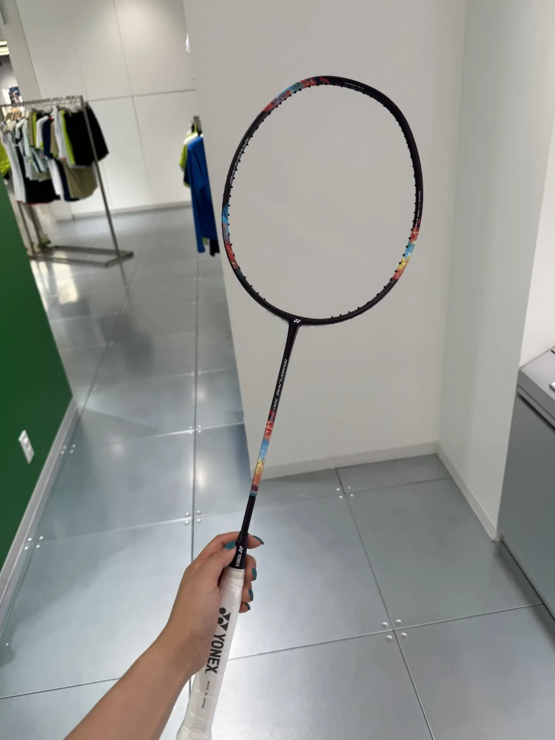 尤尼克斯2027新品集中曝光:“弓箭15”明年3月上、1000Z BP日限也排上了,但现款100ZZ已不到2000元,等吗?