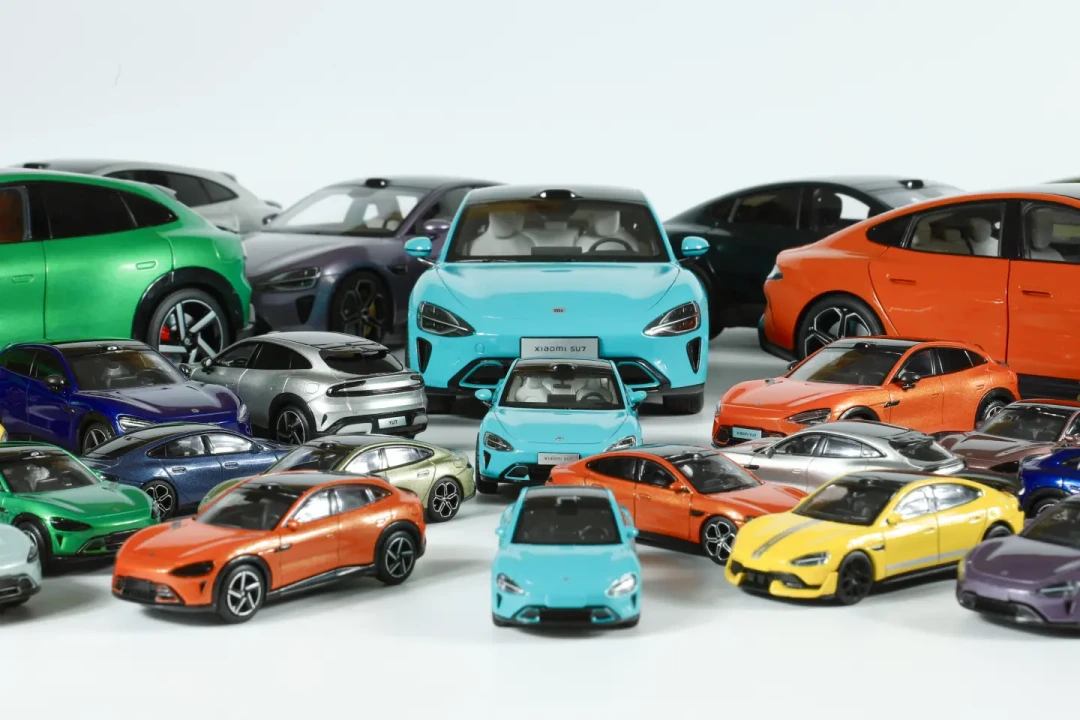 小米SU7交付50万台送1万台1:43车模:近3个月试驾过的领不了,部分门店已送完,值得去吗