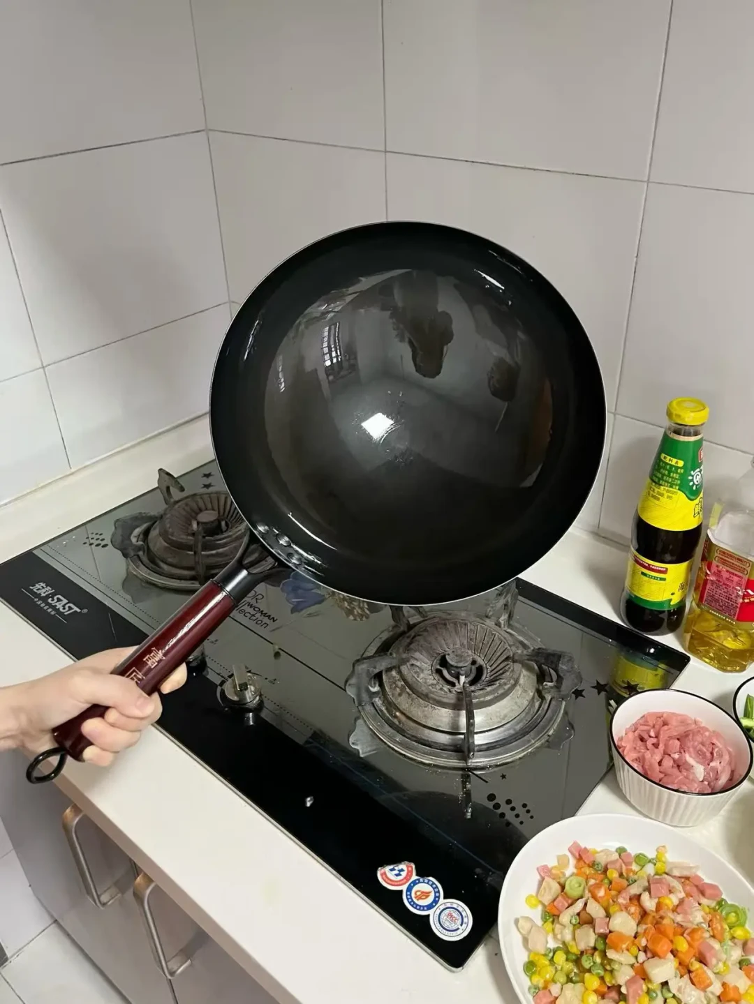 胖东来卖爆，线上维权169天：臻三环铁锅三条购买路线，售后差别有多大