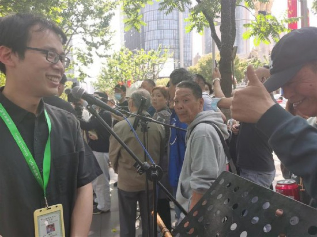 多城街头艺人“持证上岗”:街头公演正从偶遇变成专程可追