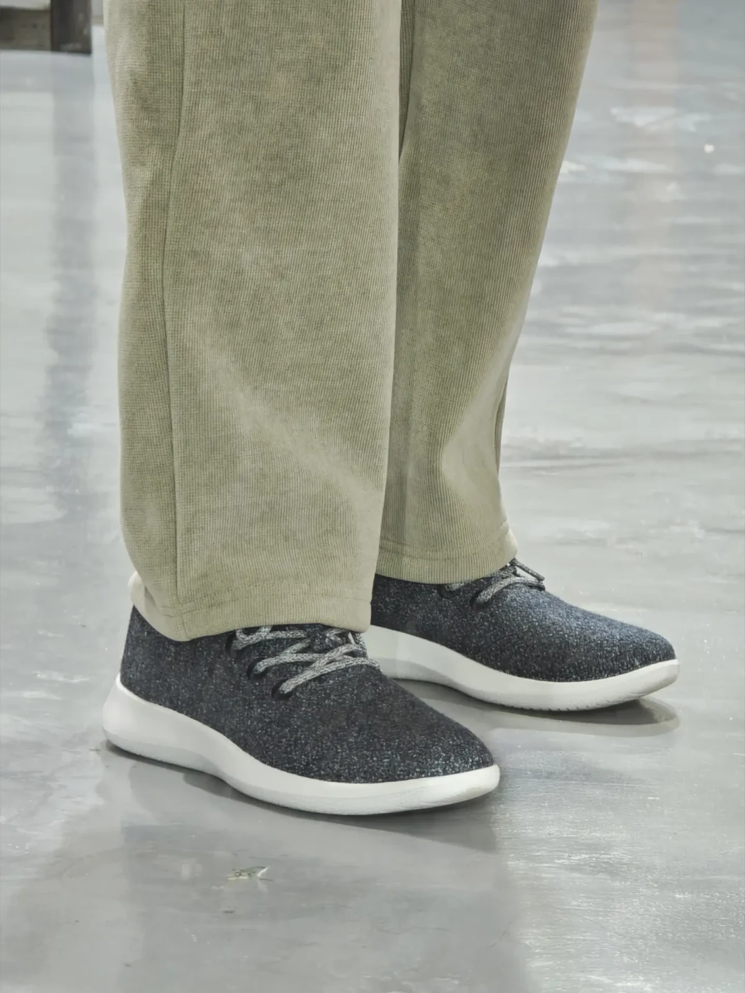 Allbirds“分裂”实录:总部转行做AI,中国业务换了百丽——你手里的鞋现在算谁的?