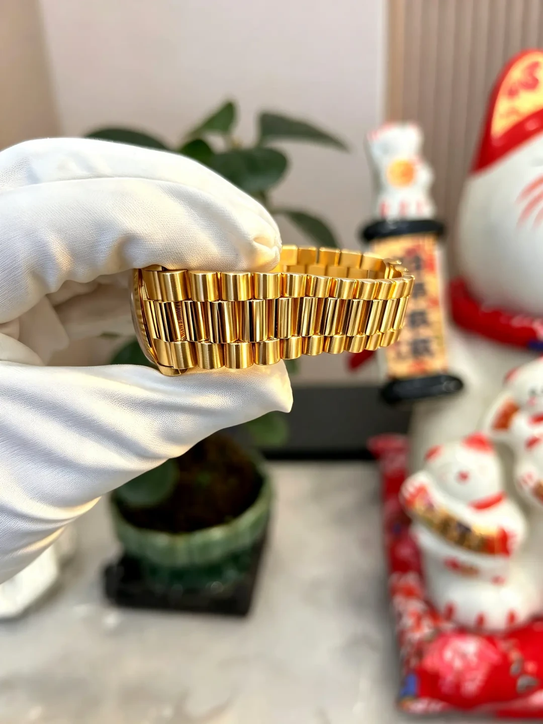 热门款在阴跌，好的中古表却没便宜：买中古表的四个渠道全对比