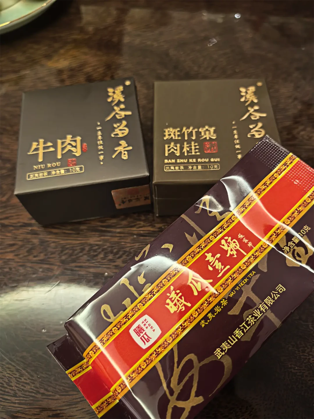 曦瓜壹号1200元一泡:一半茶圈骂它“韭菜茶”,另一半在蹲三折捡漏