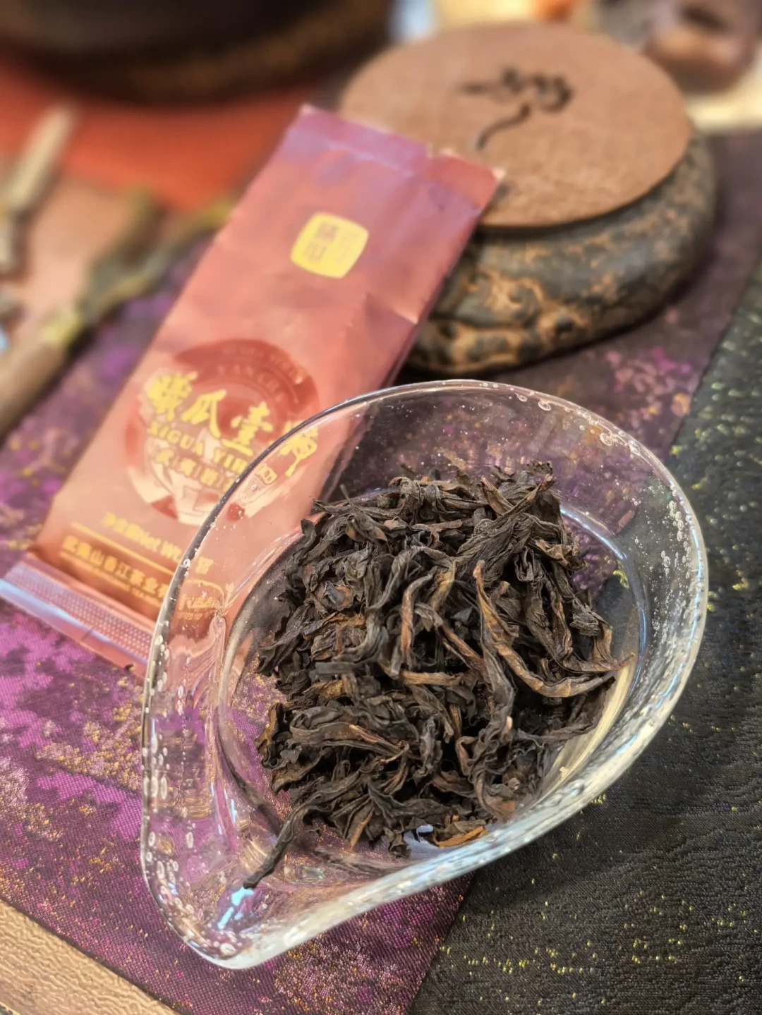 曦瓜壹号1200元一泡:一半茶圈骂它“韭菜茶”,另一半在蹲三折捡漏