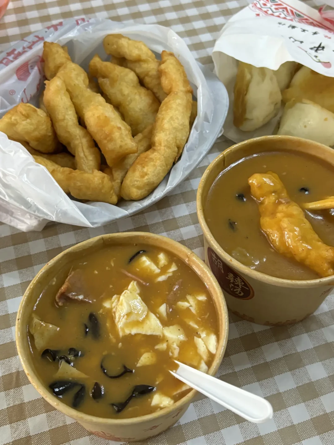 方中山从年开130店到多城关店,你身边的胡辣汤还值得排队吗?