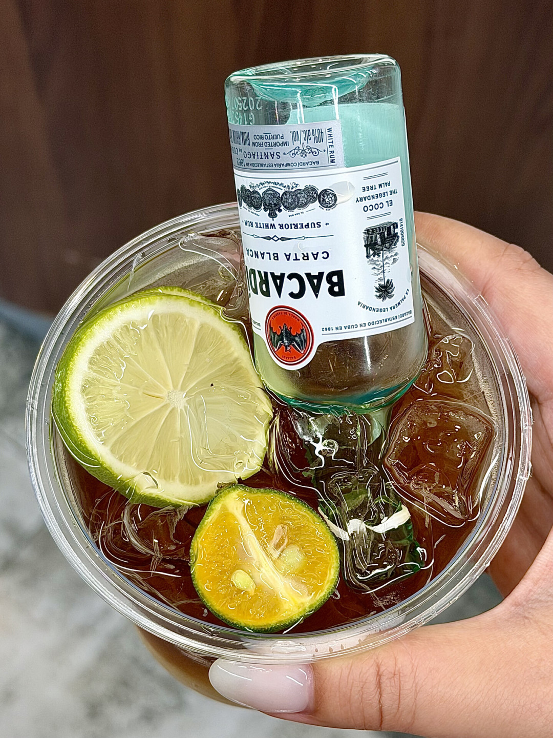 酒吧一杯95元，在家9块9就能调：开一个居家碰杯局，先算清这三笔账