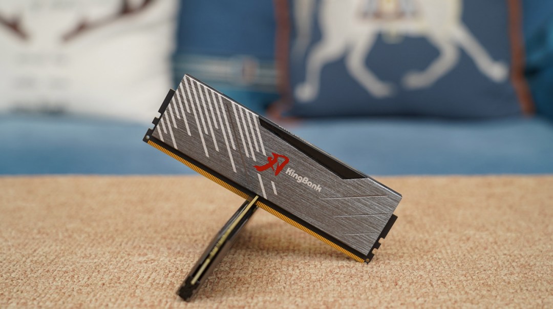 DDR4现货涨了16倍，大摩说还要再涨50%：“老平台顶一顶”快顶不起了