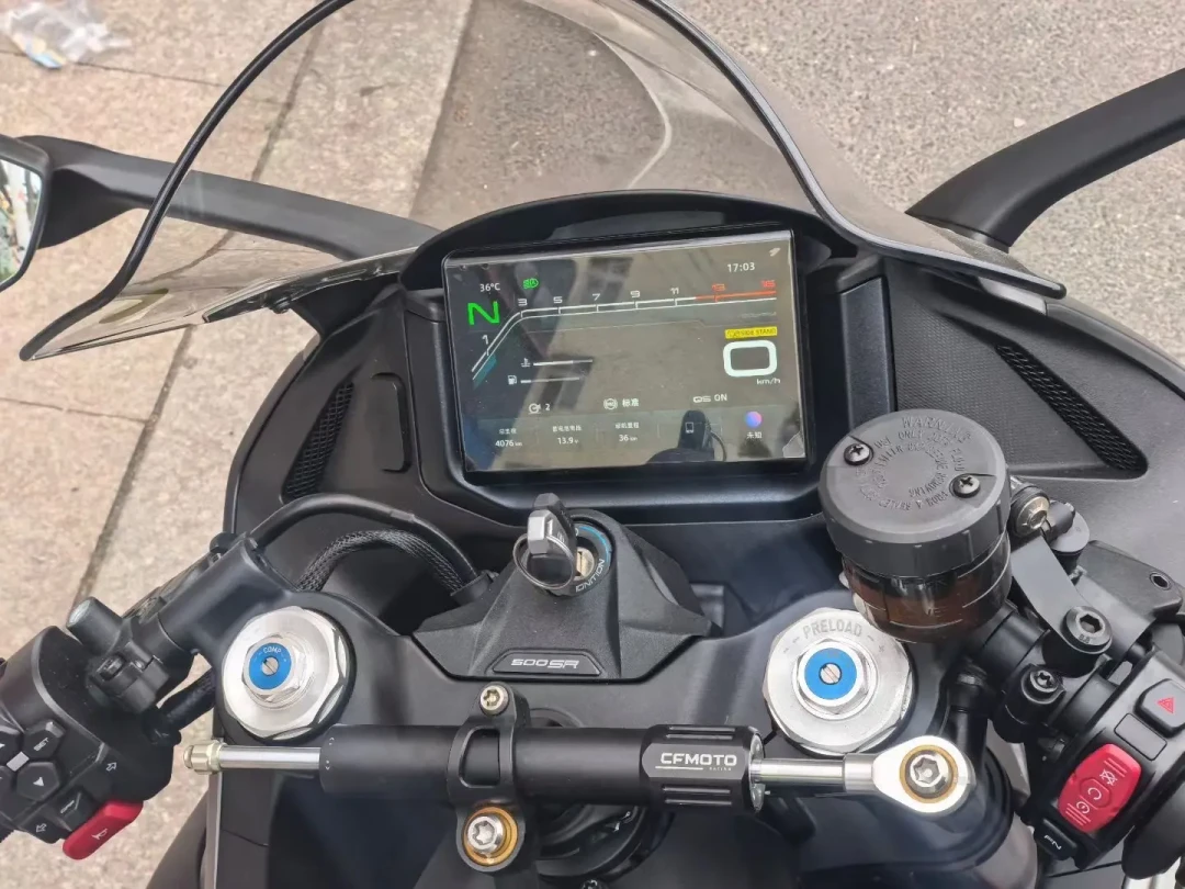 春风500SR两个月亏6000:准新车2.75万起堆满二手区,抄底、买新还是等27款?