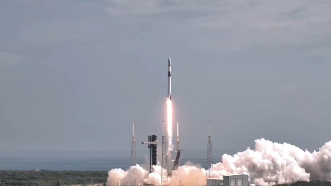 SpaceX年内第100次发射,星链在轨卫星破11000:真正的信号藏在这四个数字里