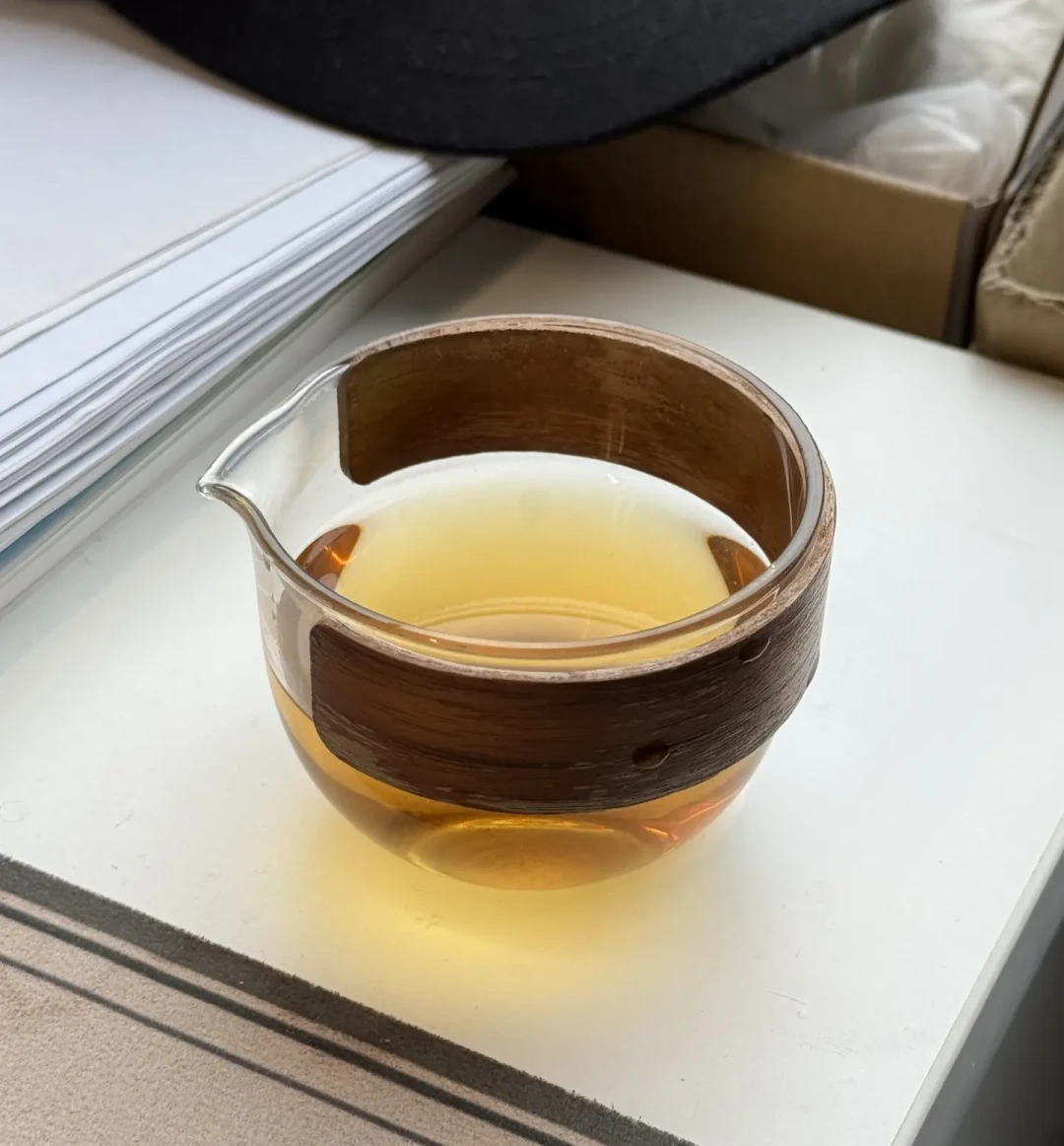白茶三巨头入门老寿眉对比：六妙66、金六条、晒白金，斤价换算和实喝口碑都给你扒好了