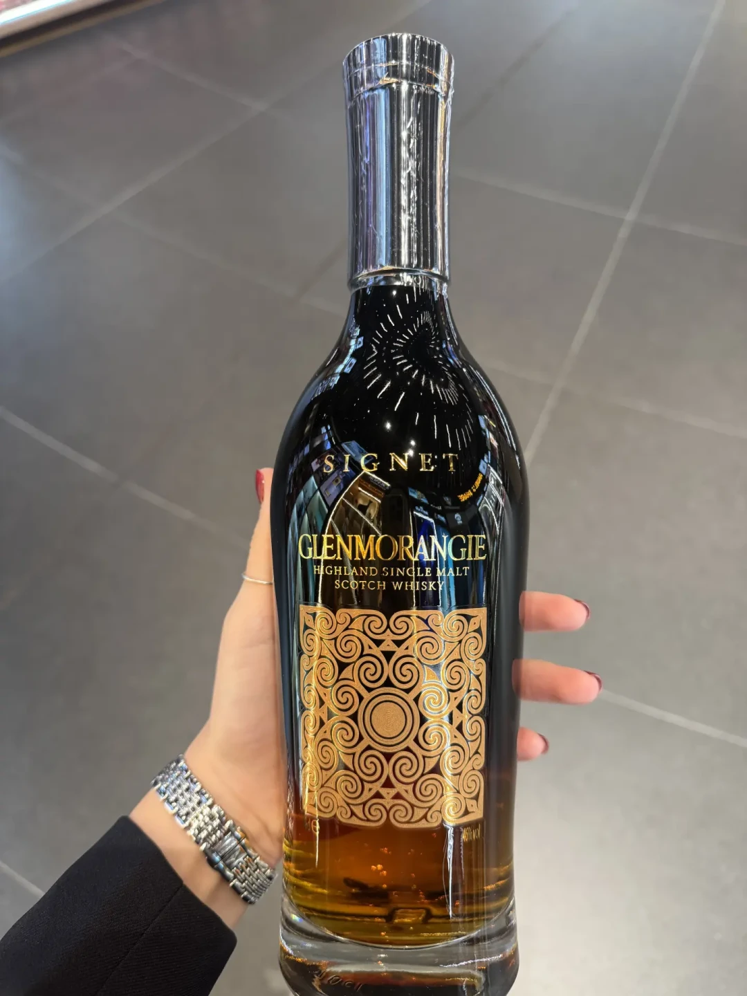 格兰杰稀印跌到六七百元:一半是风味,一半是面子,这瓶还值得买?