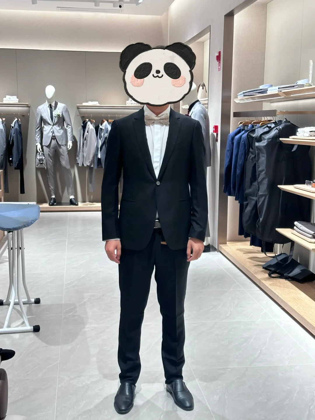 蓝豹的网店凭什么比专柜便宜一大截?扒完三条渠道,发现差价不在“偷工减料”