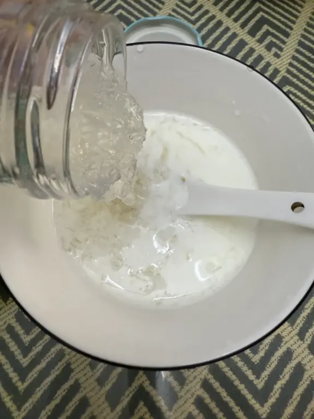家里老人开始跟练偏口鱼博士了？我把他最火的观点逐条核实了一遍