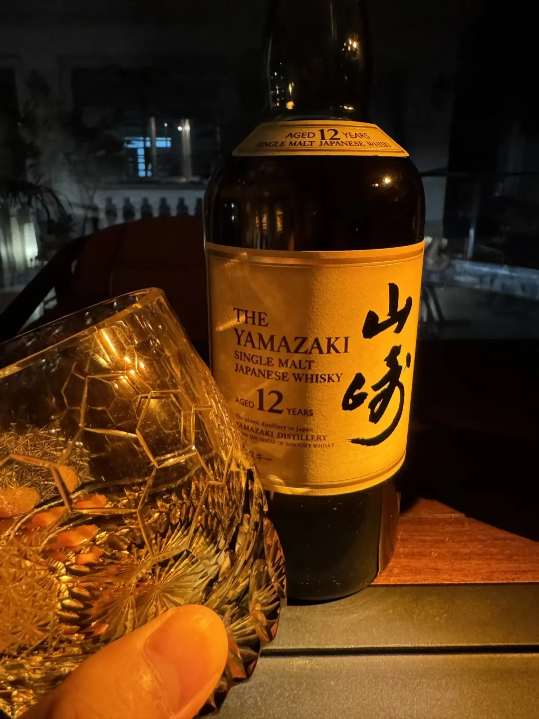 山崎12从4000跌到1500?评论区吵翻了:根本没到过4000,威士忌到底跌了多少