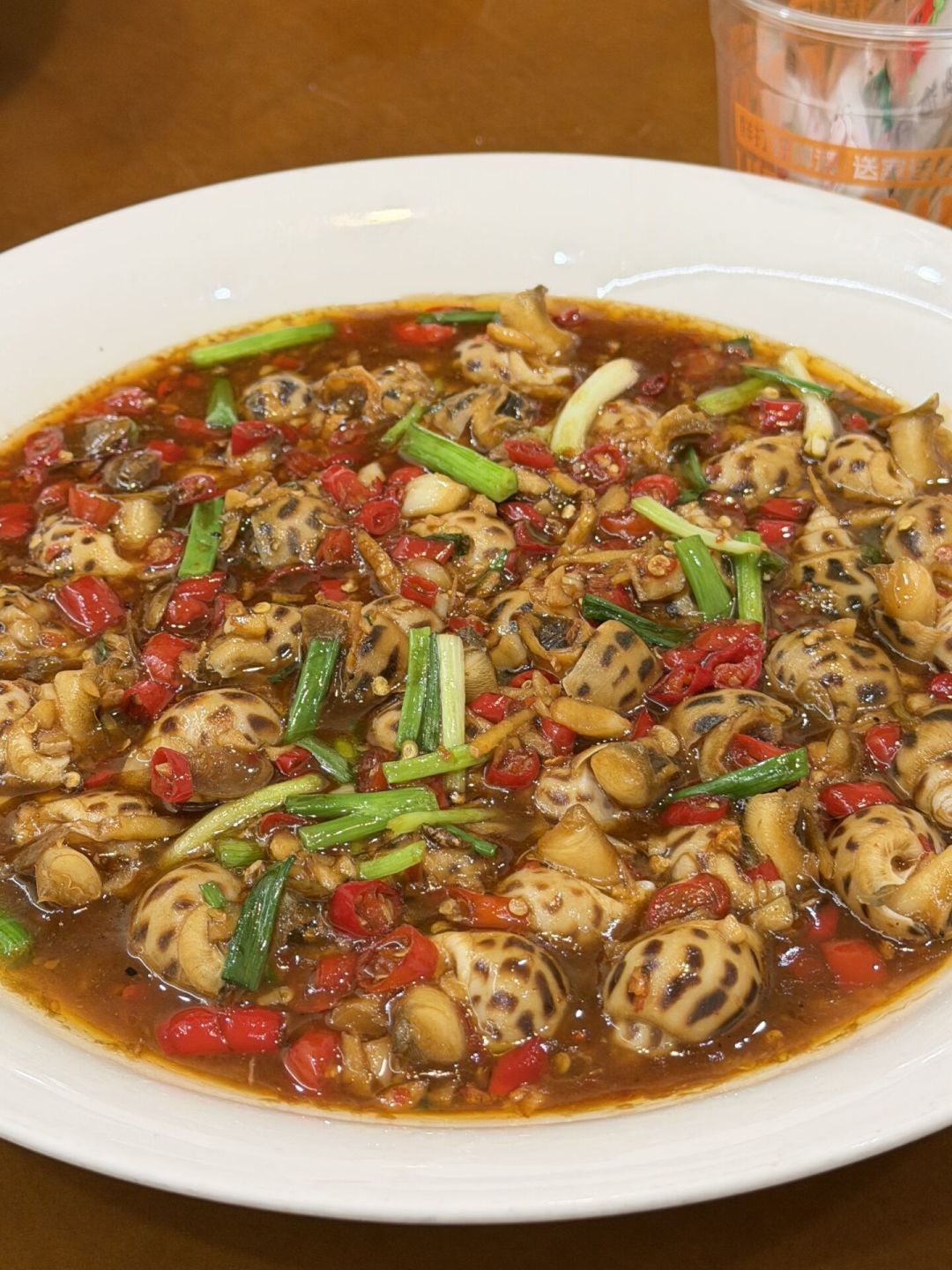 一边被吐槽“每道菜都咸”,一边天天满座:赣州饭爷私厨的点单避坑指南