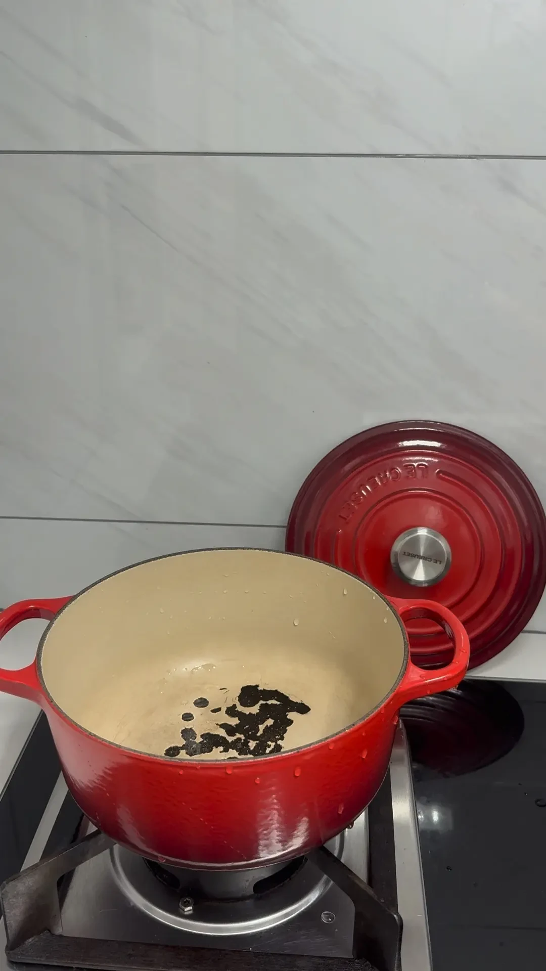 酷彩锅掉瓷了:有人免费换新,有人被