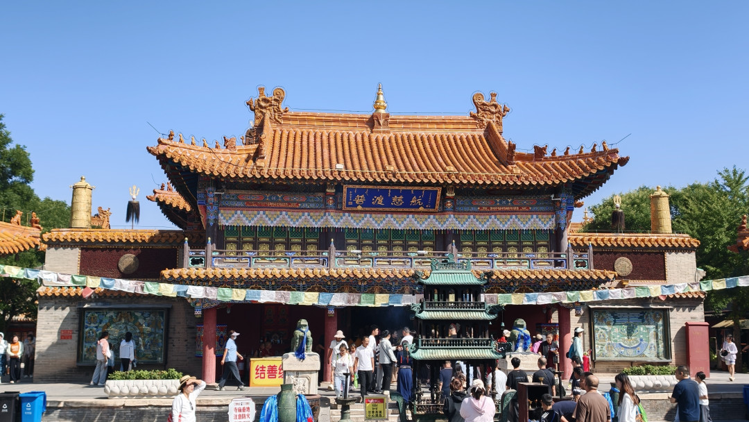 有人喊避雷,有人说“先有大召,后有青城”:大召寺这35元门票到底值不值?