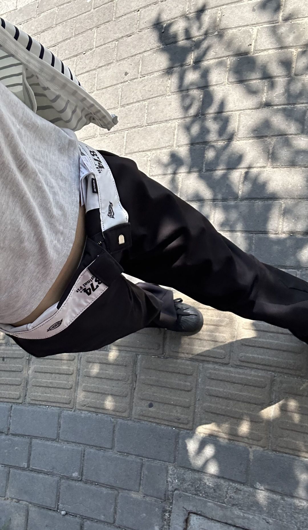 Dickies一个月发了6个联名,但你可能不知道,它一年前已经悄悄易主