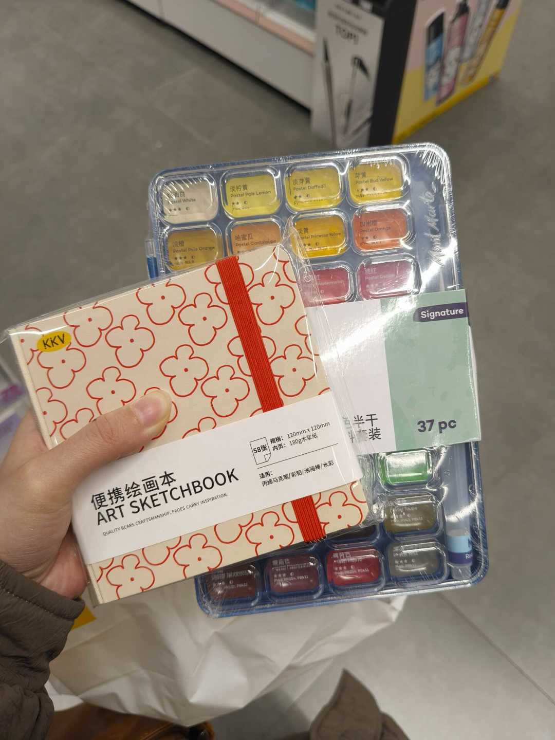 把画材带上高铁和咖啡馆：便携绘画套装三条路线、三个隐藏成本，对比清楚再下单
