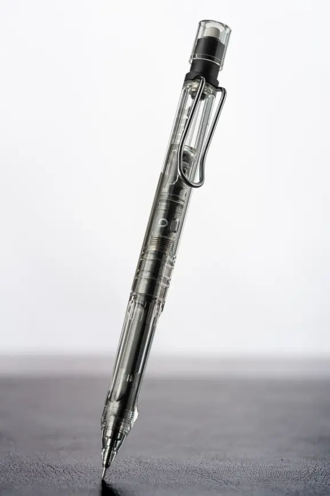 三菱收购凌美后,出的是一支200元的塑料自动铅笔:safari×KuruToga混血值不值得买