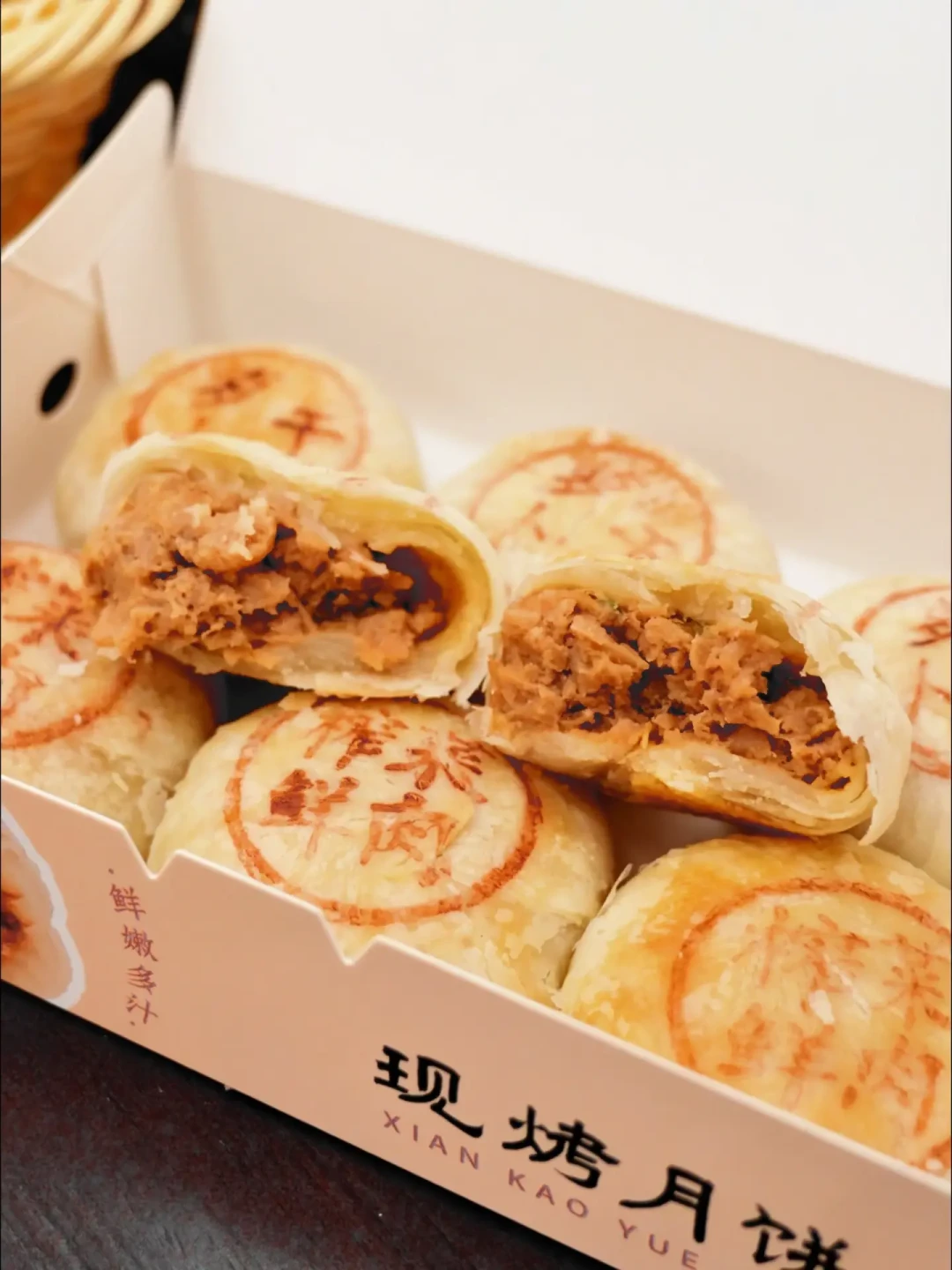 鲜肉月饼季开闸:知味观的队值得排吗?我把杭州5家店比了一遍