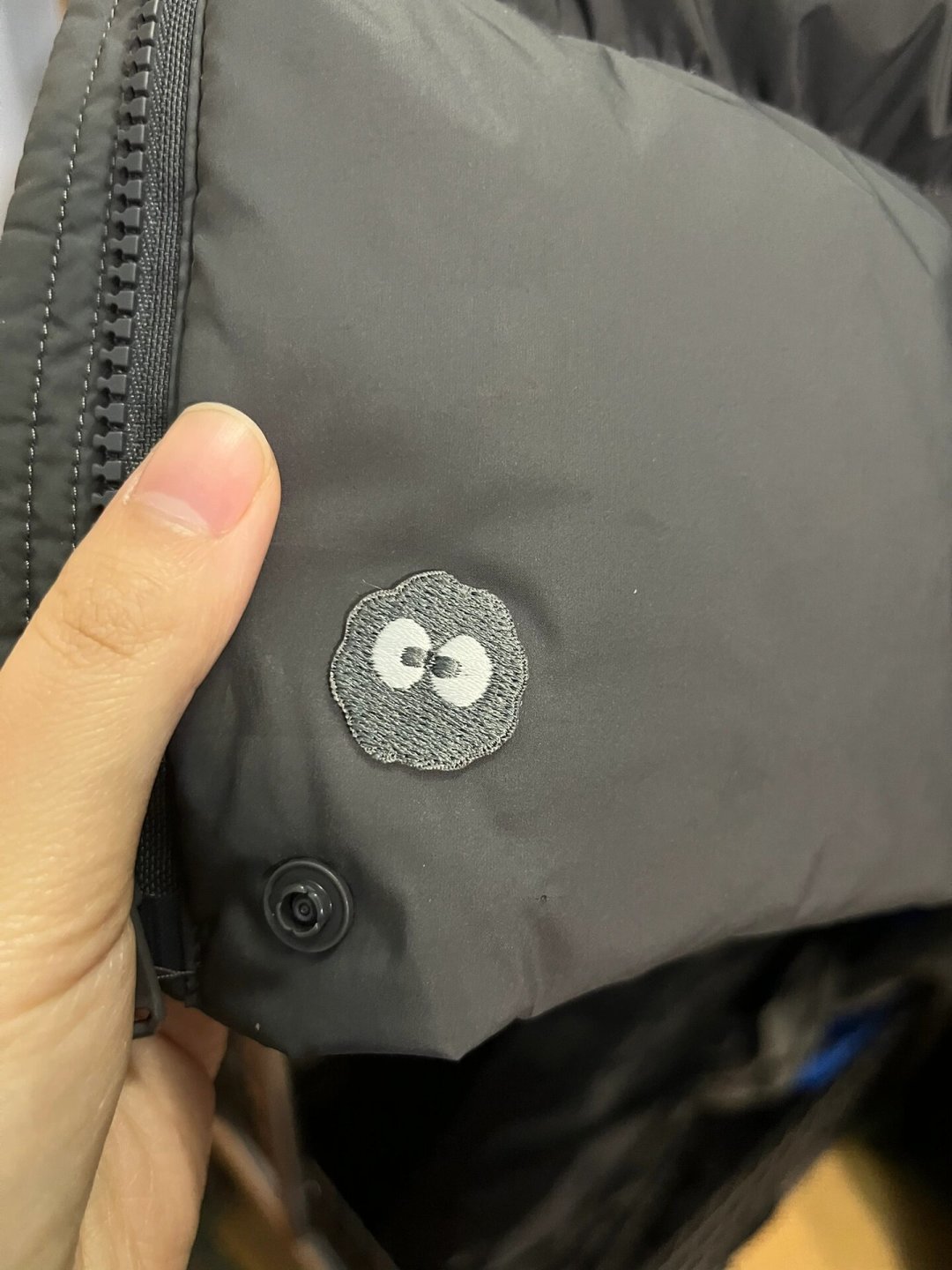 衣服破了个洞，10块钱就能救回来：5条修补路线，我把成本都算给你看