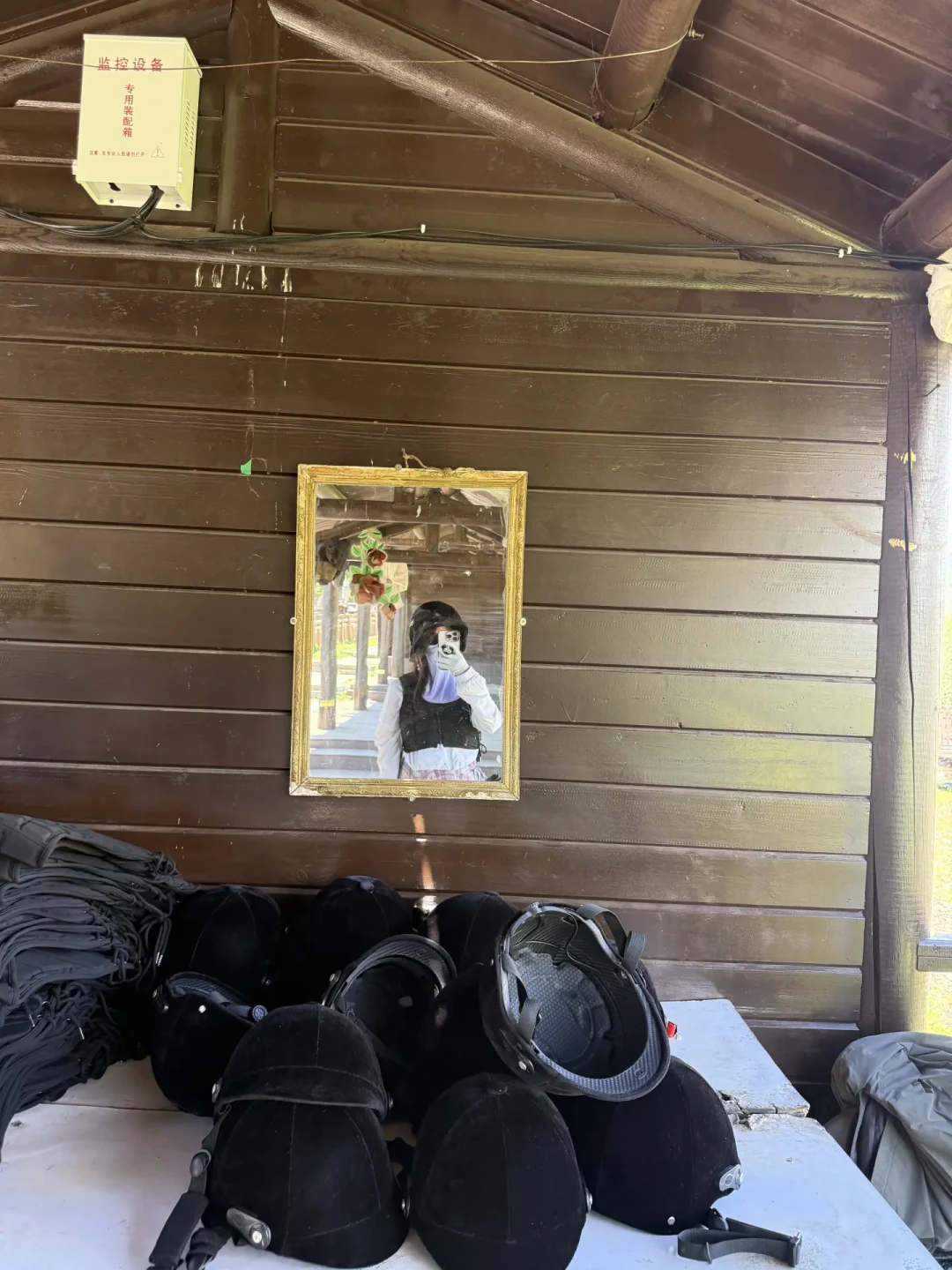 那拉提骑马80元一小时统一价，为啥有人说“白花钱”，有人说是“人生体验”？