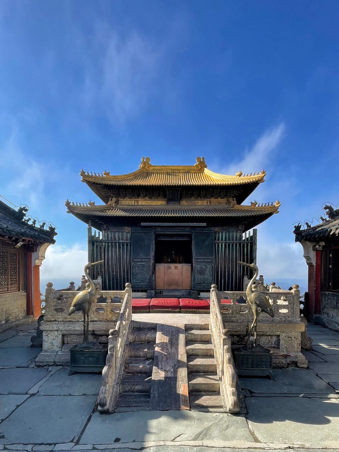 三步认出真武大帝:披发、赤足、踏龟蛇,记住这套识别码,逛庙看展一眼就懂