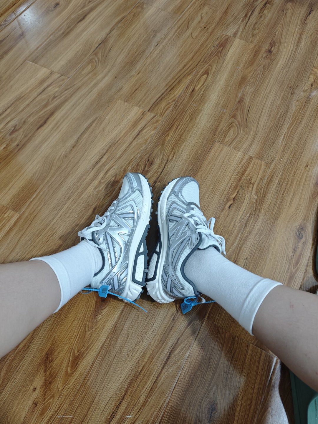 开学季New Balance购鞋指南:269元起的三档预算,型号怎么挑、「新百伦」们怎么避坑