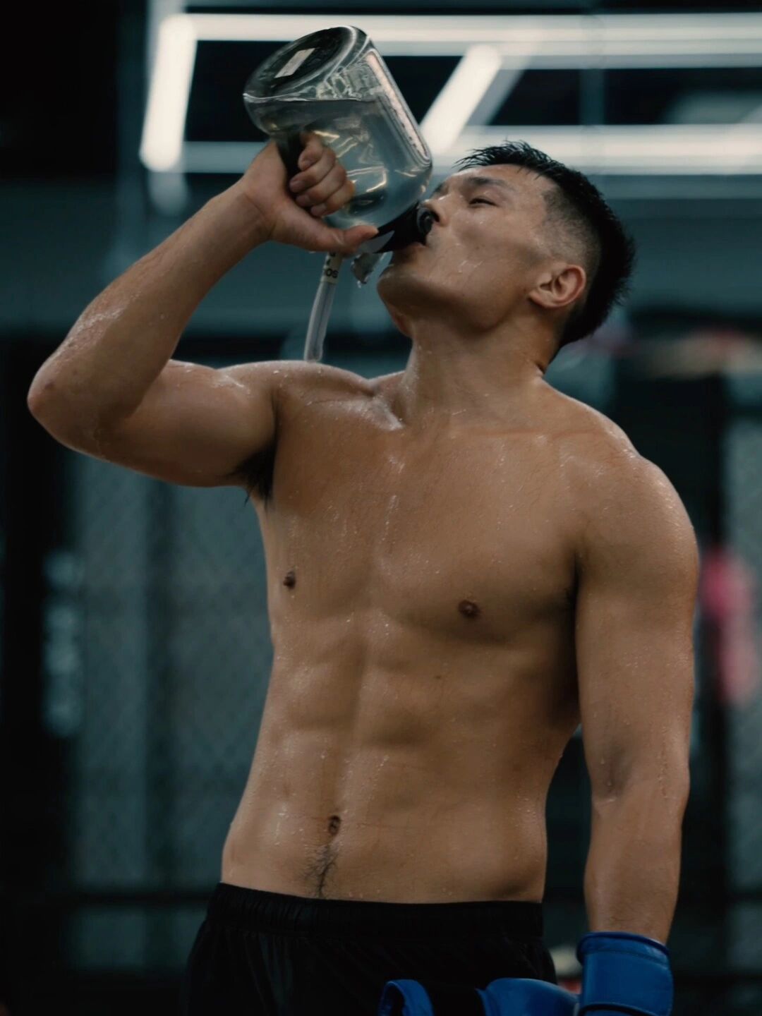 刘策8月29日UFC首秀:对手临时换人,K-1的一夜三KO在八角笼还灵吗