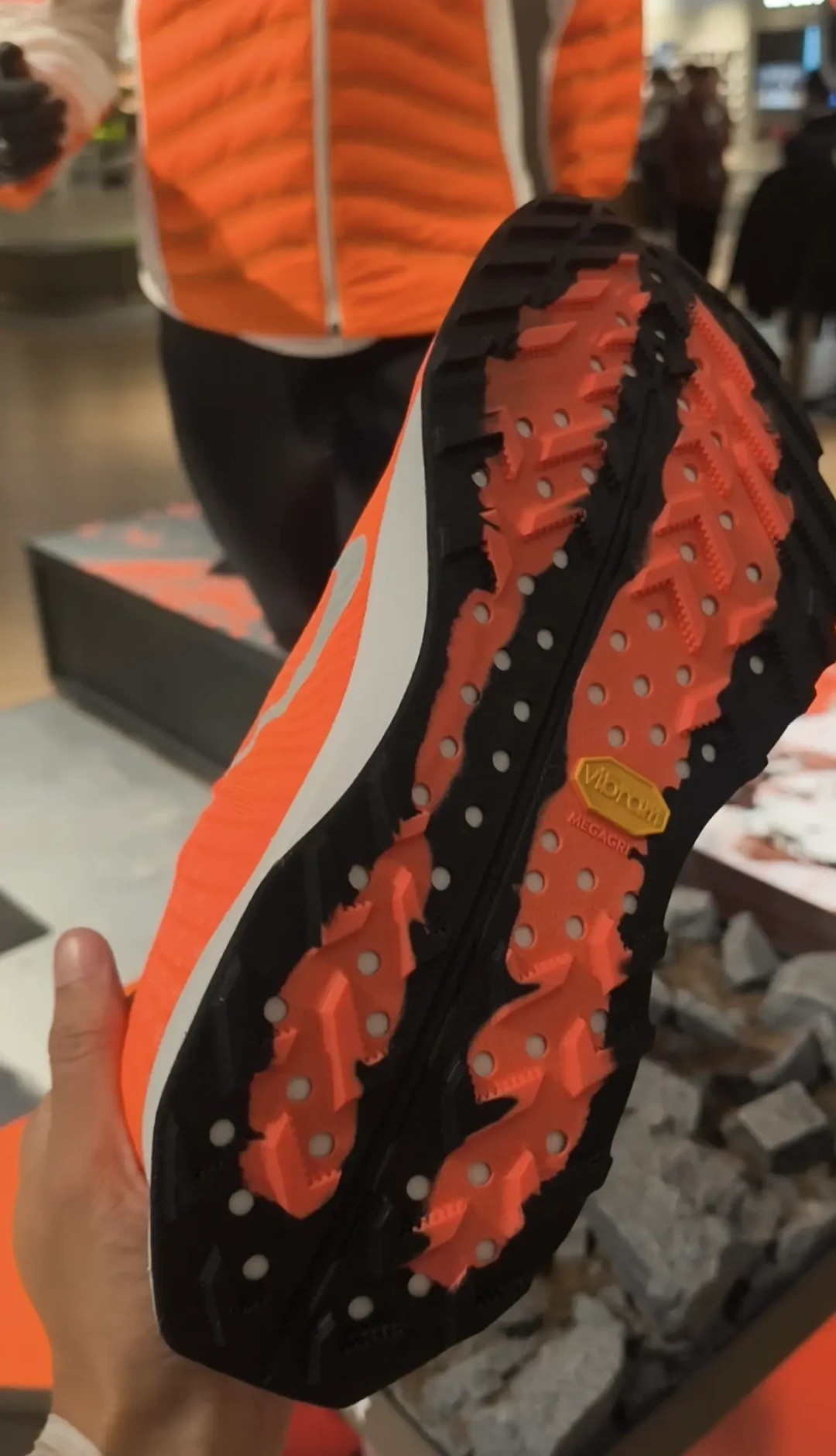 METAFUJI TRAIL 2 发布、Tecton X 4 开售：碳板越野鞋扎堆来了，但碳板不是同一种碳板