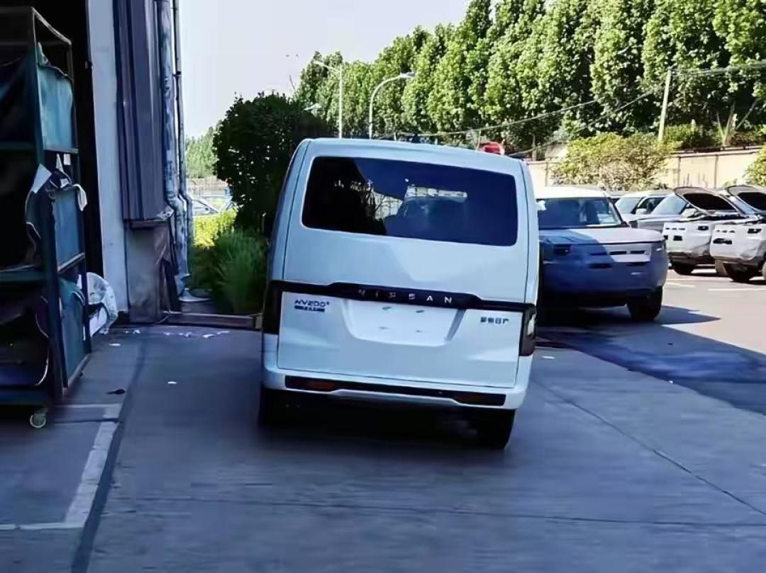 床车圈等它复活等了8年:全新NV200官宣四季度回归,插混+侧滑门,是抄底情怀还是老瓶装新酒?