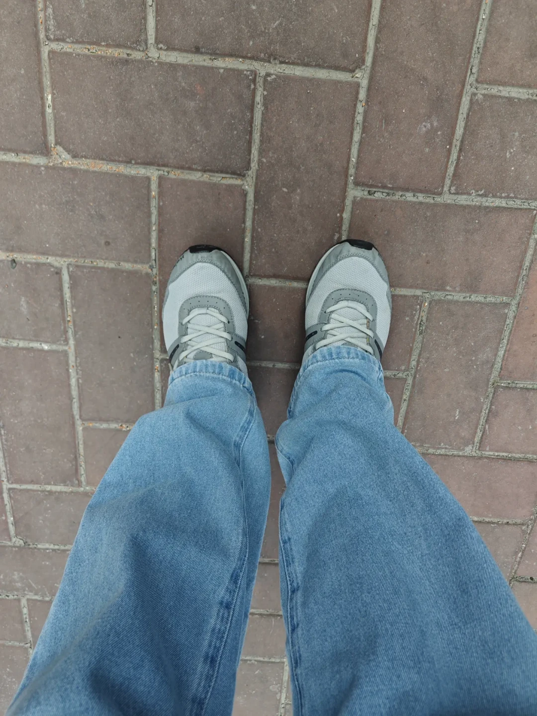 孩子学跑酷,鞋不能按“贵”来选:翻了全网几十篇攻略帖和软广帖,整理出这份三标准清单