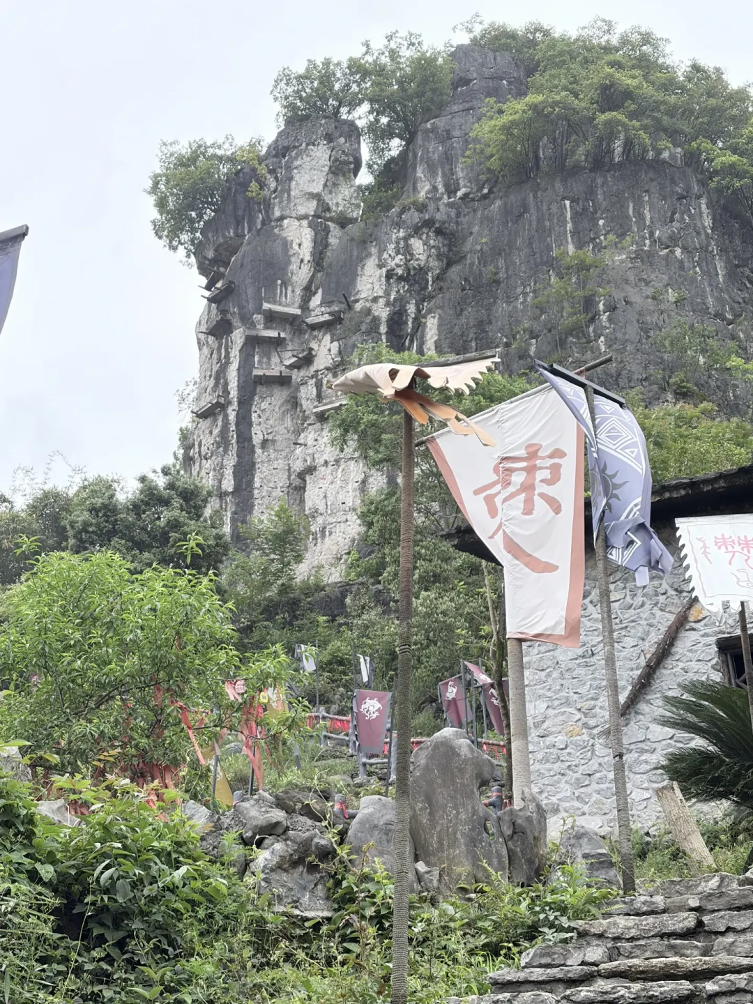 景区探案今年爆了:88元能玩一整天,400元两人可能一言难尽