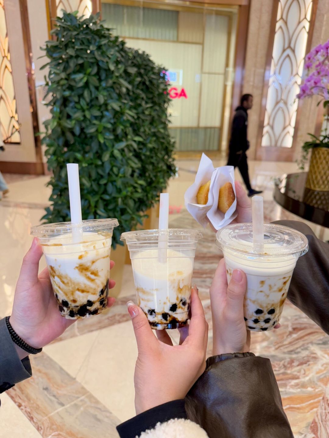 这杯奶茶,大佬们已经替你买过单了:澳门两家美高梅的免费羊毛清单,避坑版