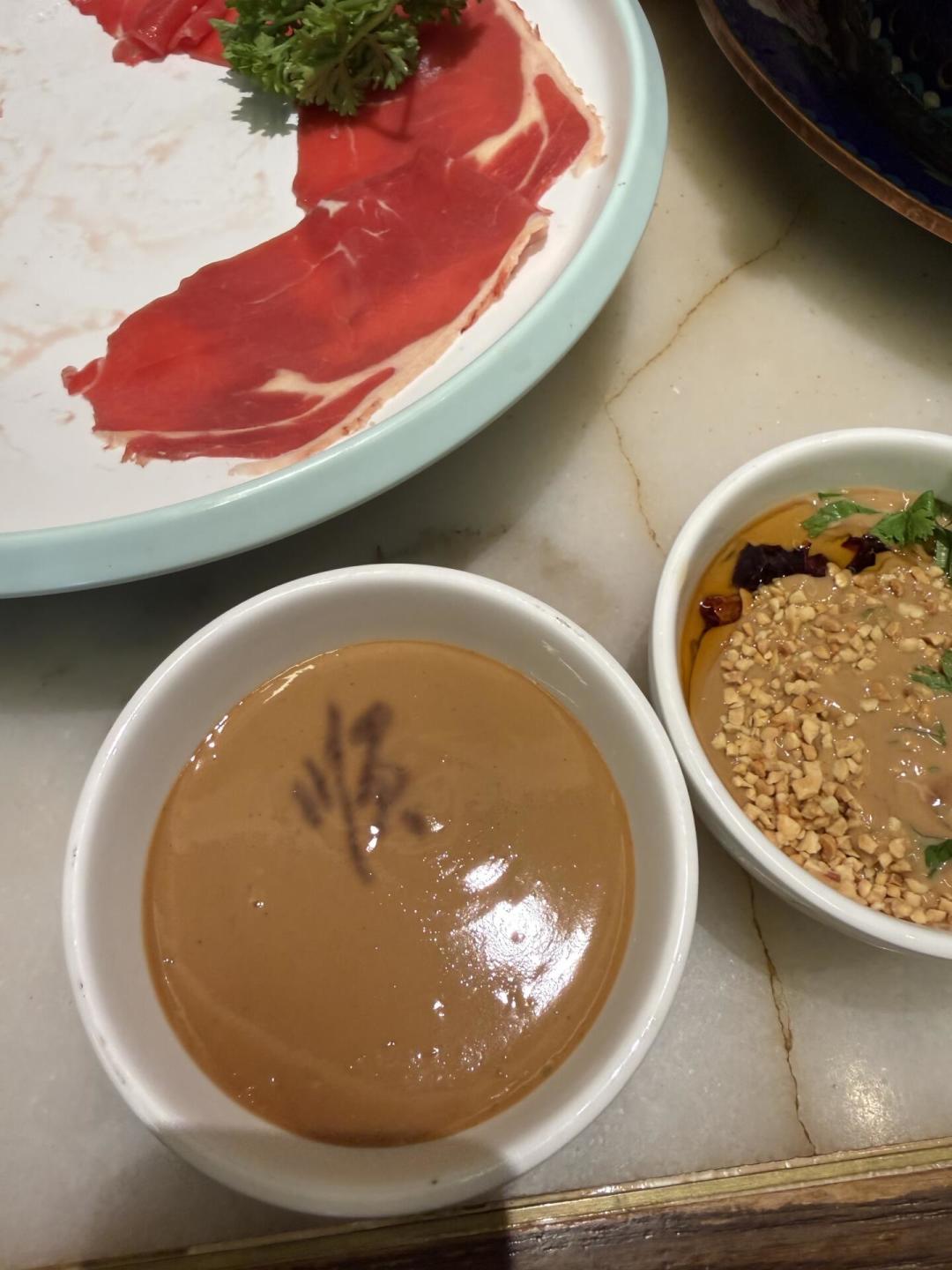 全网都在劝“别去东来顺”,铜锅季开席之前,我把近半年的真实评价翻完了