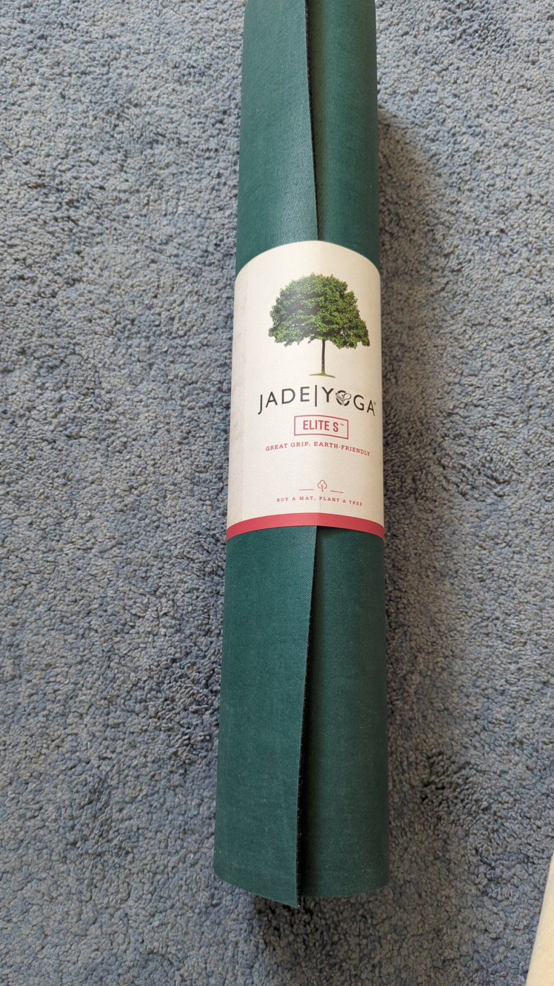 一半人吹它防滑天花板,一半人嫌它臭到想退货:Jade瑜伽垫到底适合谁