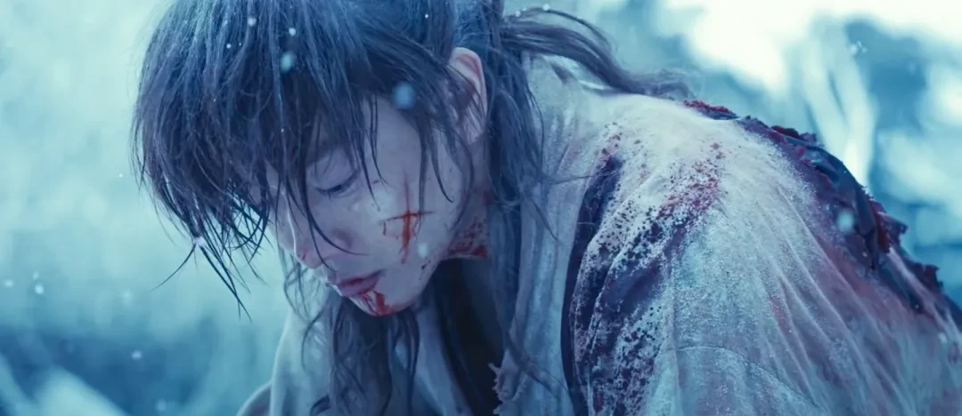 《功夫女足》里抢眼15分钟：佐藤健的《浪客剑心》五部曲，值得花11小时补吗？