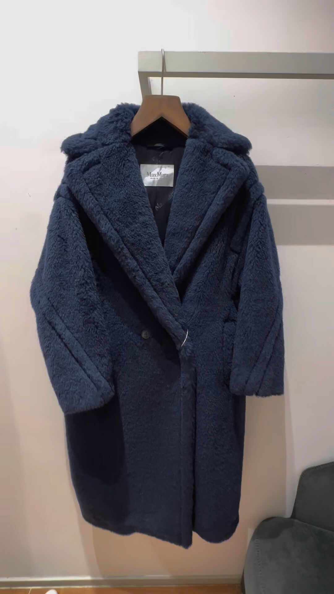 同一件Max Mara 101801,有人1.1万入手,有人花2.4万:专柜、奥莱、海淘、代购、剪标店五个渠道的价差和坑