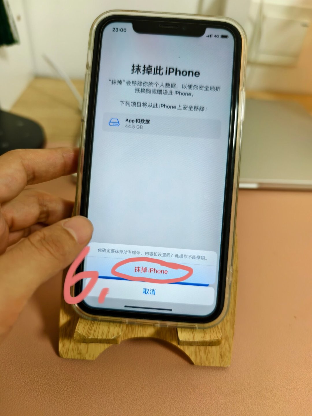 旧手机回收价暴涨五六倍?扒完这波存储涨价的真相,家里那堆电子废料该怎么处理,一次说清