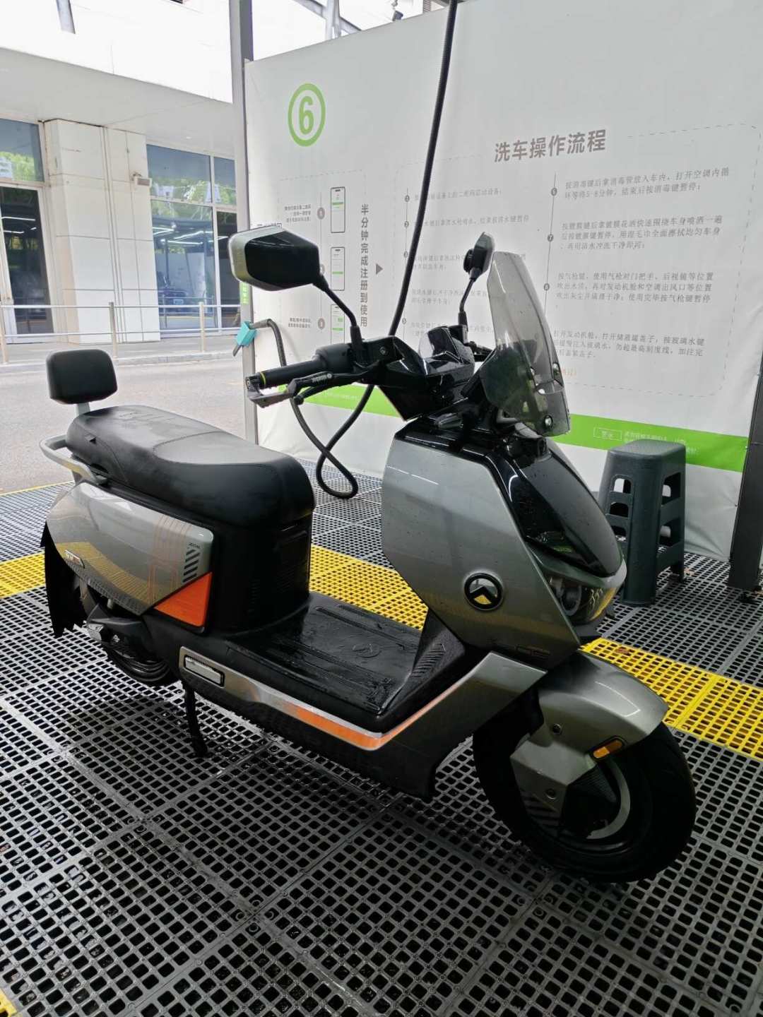 零界1250 Ultra上市,13999元起:快充缩水、交付跳票,等旗舰还是提一万内的零界900?