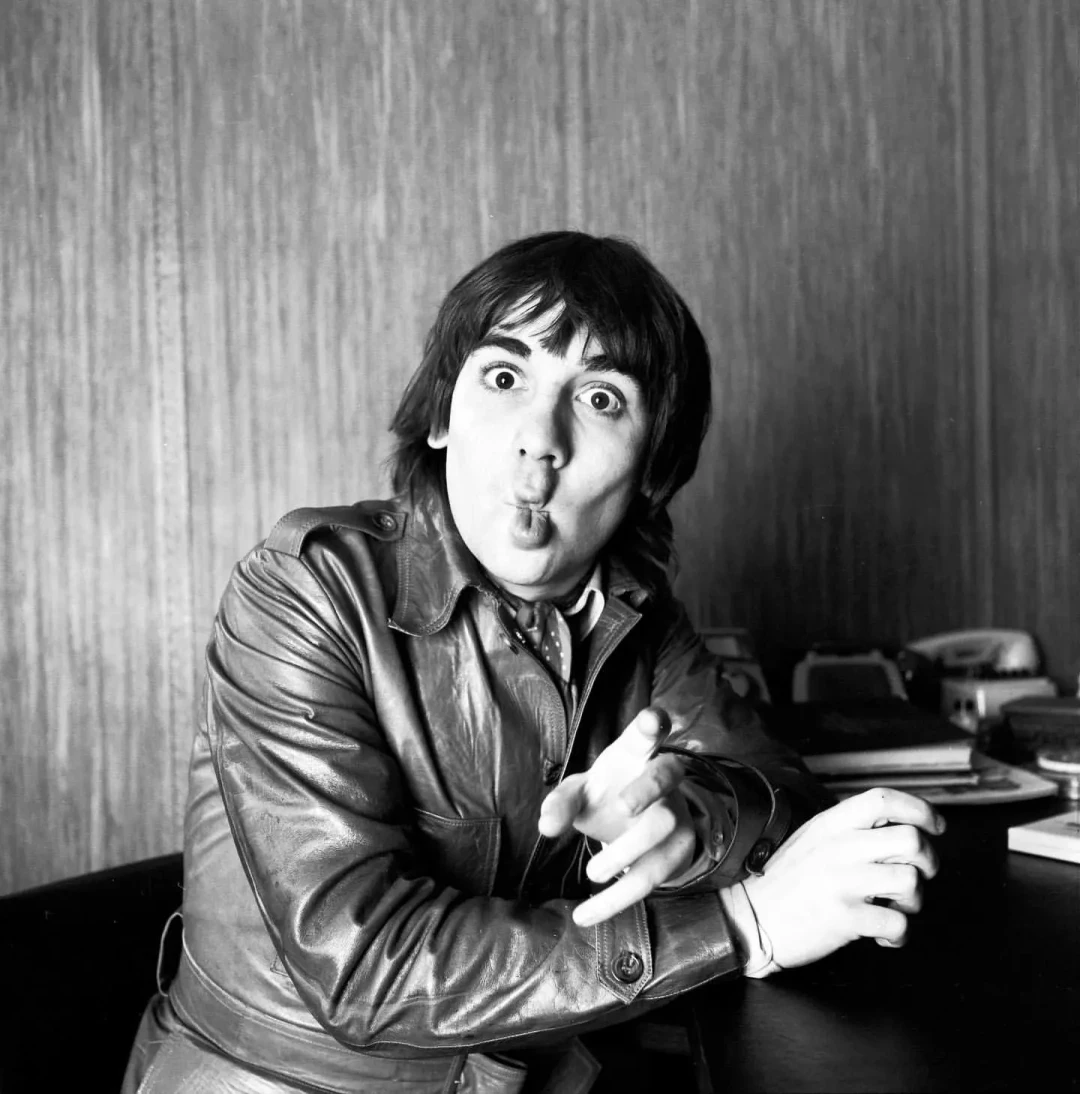 今天是 Keith Moon 80 岁生日:把关于他的 7 个传说逐条核实,再给你一份补课入口