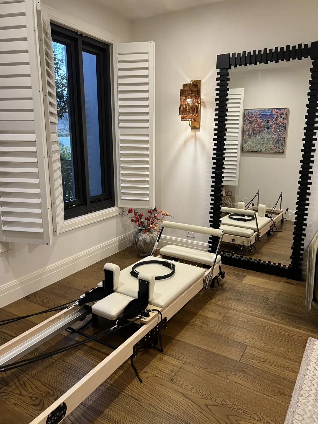 Balanced Body 普拉提床一台 5 万,仿品只卖 1700:把核心床搬回家之前,先算这三笔账