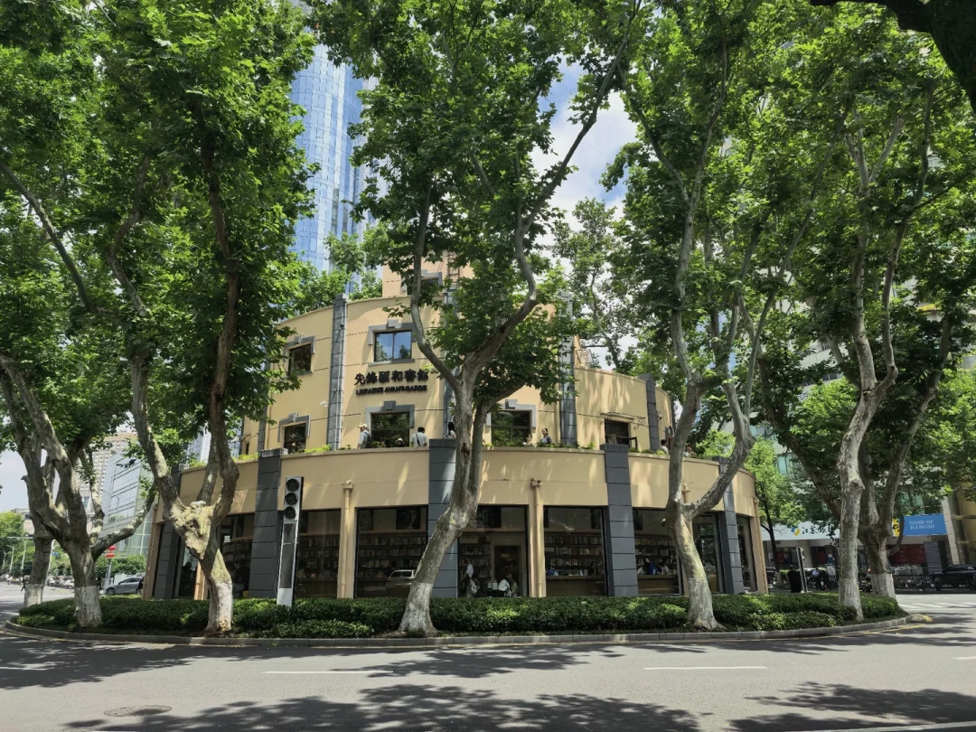 拆掉十字架和招牌一年后,老门东店刚重装开业:南京先锋书店还值得专门跑一趟吗?