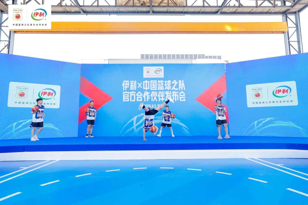 军训前两周,够拿下两个花式篮球动作:学什么、买什么球、怎么练,一次说清